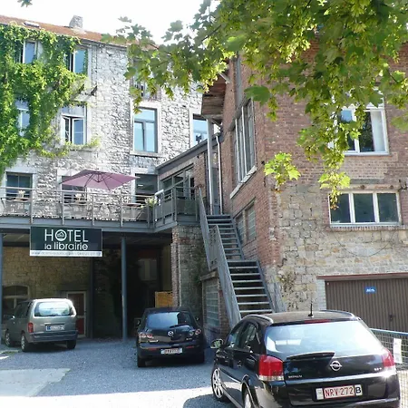 La Librairie Hotel 2*